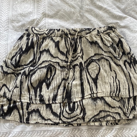 Vero Moda skirt - Picture 1 of 3